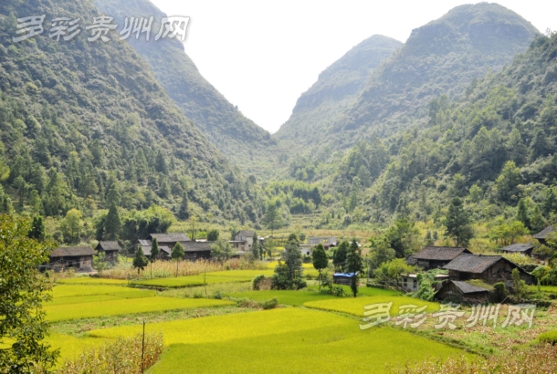 搬出穷山窝迎来新生活,平塘易地扶贫搬迁