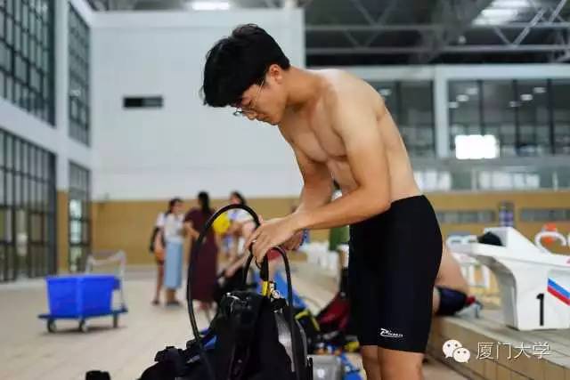 特色课程游泳课内容,隐藏的体育课