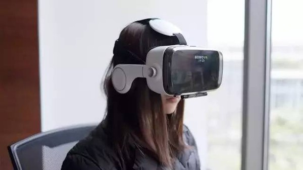 小宅z4vr眼镜用什么软件玩,小宅z4vr眼镜怎么样