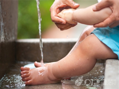 婴幼儿日常防烫伤注意事项,宝宝烫伤愈合后需要防晒吗