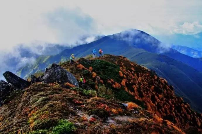 最近昆明哪里风景比较好,昆明周边的绝世美景