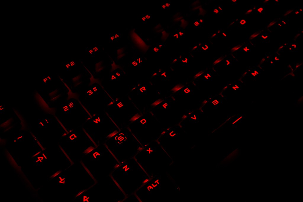 富勒G87S机械键盘,富勒的cherry红轴机械键盘