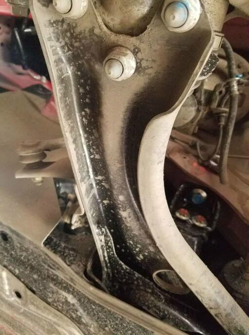 车子买来几个月生锈该怎么办,买了一个月的车全部生锈了