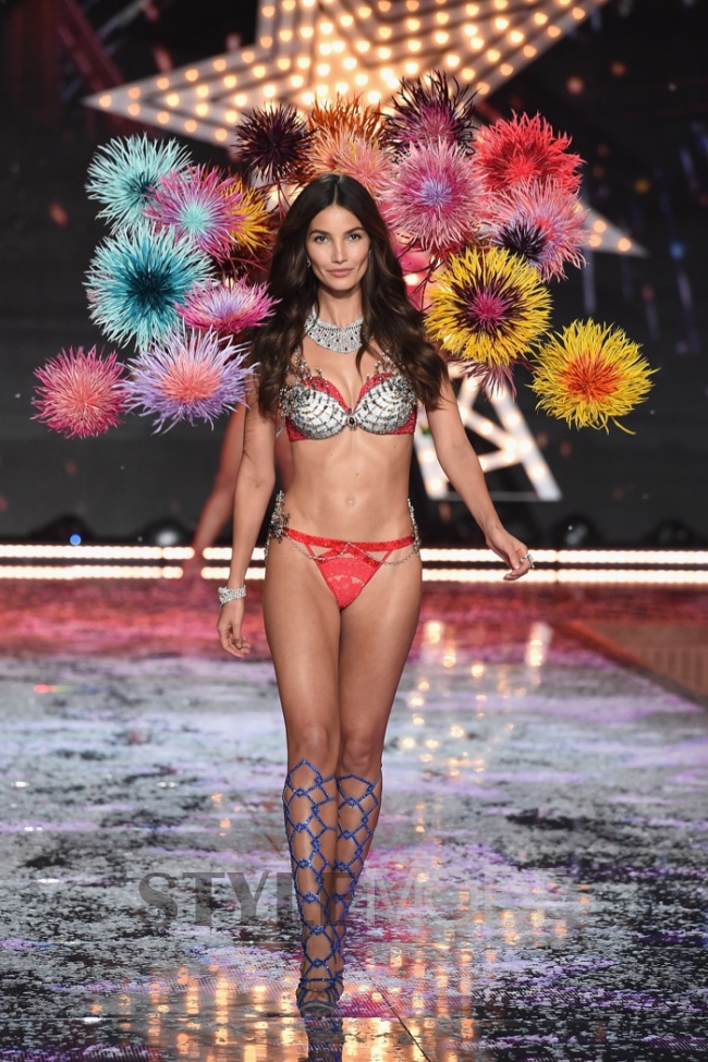 盘点那些维密天使,维密天使最美的瞬间