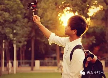 爱上一个人几年了连面都没见过,爱上一个人却都是缘分