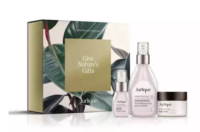 盼了一年的圣诞,dior彩妆圣诞限量版