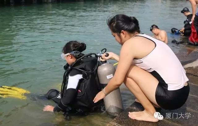 特色课程游泳课内容,隐藏的体育课