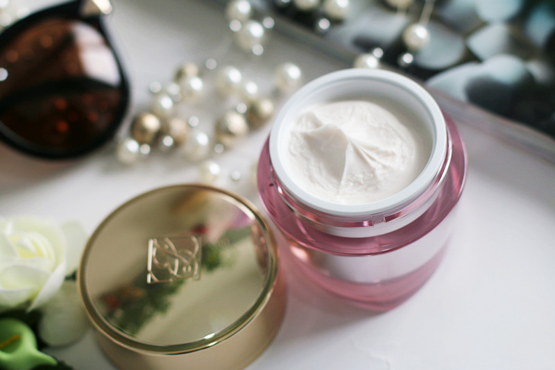 雅诗兰黛抗皱滋润霜,雅诗兰黛柔肤霜和弹性紧实晚霜