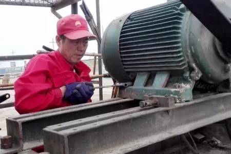 油田喜迎党代会,不畏严寒奋战一线