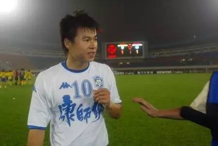 涓箼鑱旇禌闃熸湇,涓箼闃熸湇