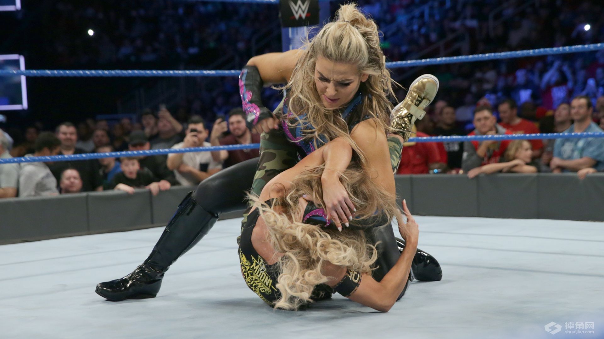 WWE驸马爷风云决战RVD！凯恩抛摔毕雪夫获全场欢呼！