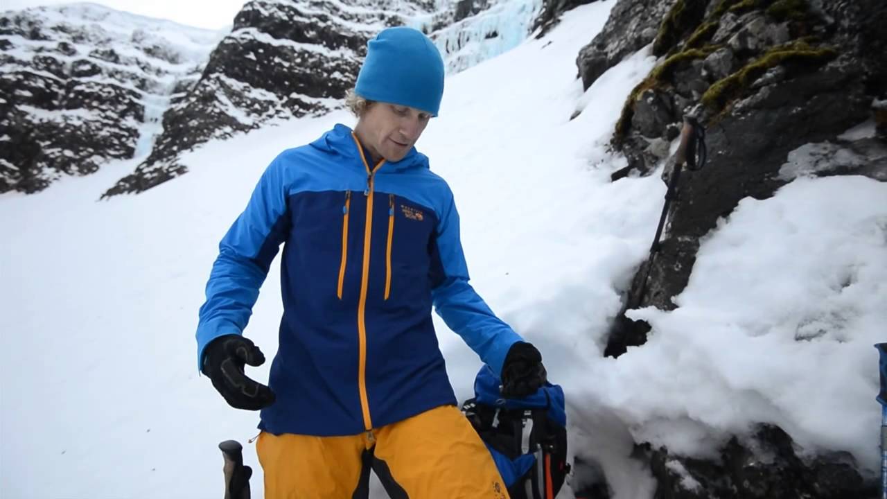 滑雪服品牌推荐单板,ak滑雪服什么品牌