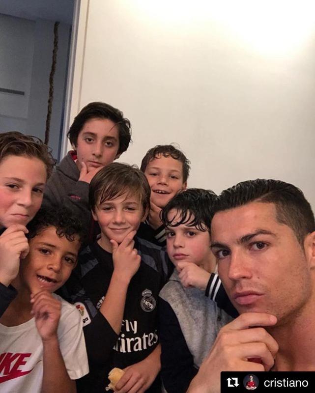 梅西逃税被判刑,金球奖梅西c罗内马尔