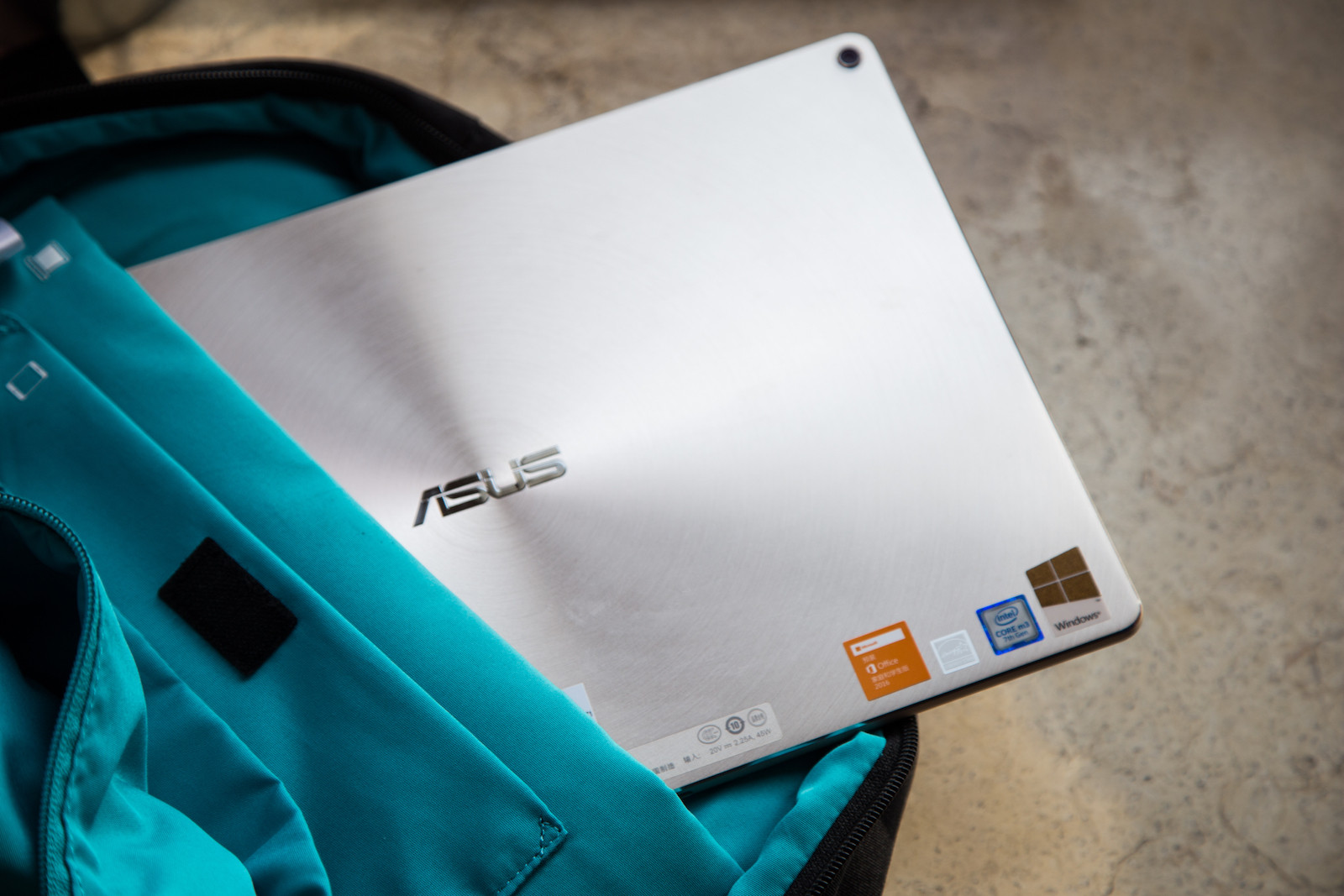 华硕灵焕3升级内存,影音效果好的笔记本