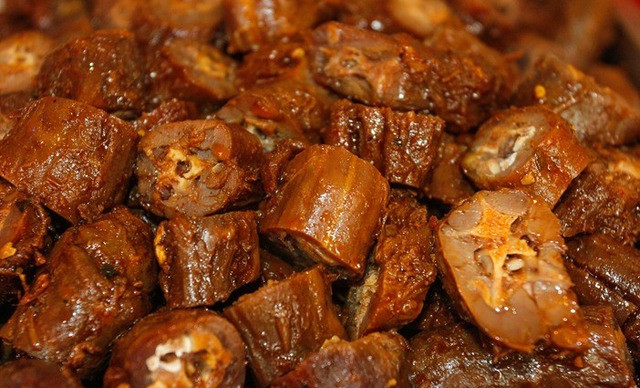 靠一根鸭脖发家，营业额近四十个亿