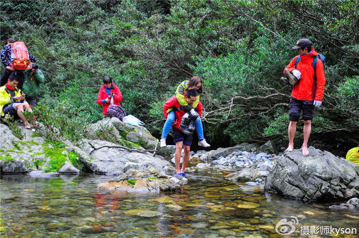 侠之梦受邀参与恩施坪坝营线路测试，冬季溯溪，冰冷刺骨，第一天