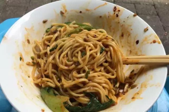 重庆小面哪一家最好吃,探店最正宗的重庆小面