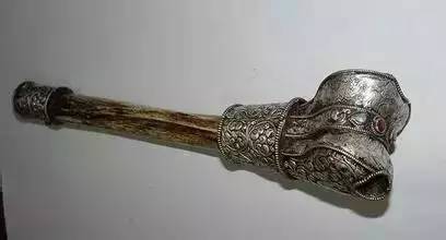 这些旅游纪念品，再心动也不要带回家！尤其是最后一个！