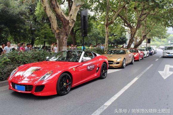 逛街看到跑车,逛街看到辆造型炫酷的车