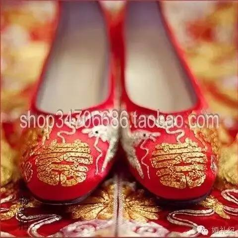 穿秀禾服婚鞋一定要红色的吗,穿秀禾服结婚很丢人吗
