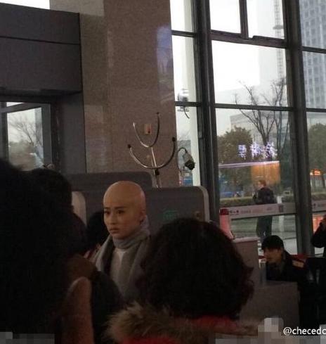 颖儿被众人嫌弃,颖儿星空装惊艳亮相