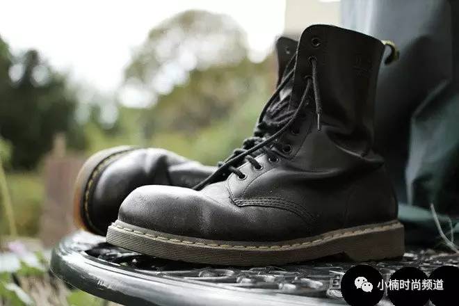 适合秋冬的时髦精鞋子骑士靴,秋冬什么靴子最好穿