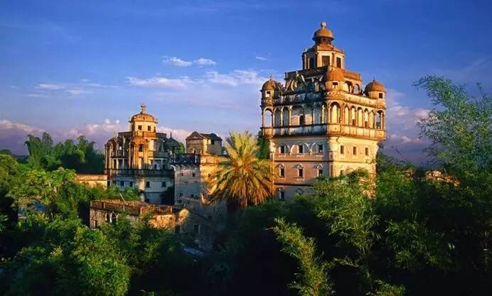 情侣每年都去一个地方拍照,情侣旅行同一个地方拍照