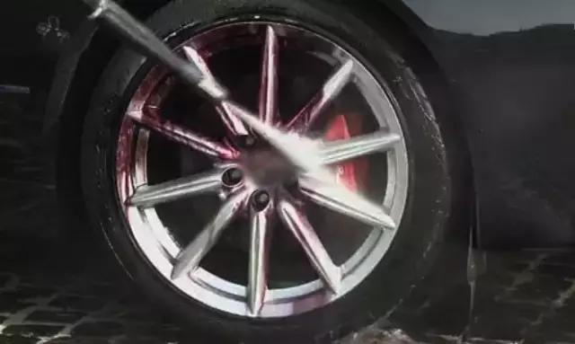 黑色轮毂污渍怎么去除,清洗轮圈最好的方法