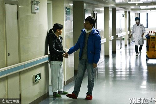 母亲含泪捐献儿子器官救6人,母亲捐肾救子儿子重获新生