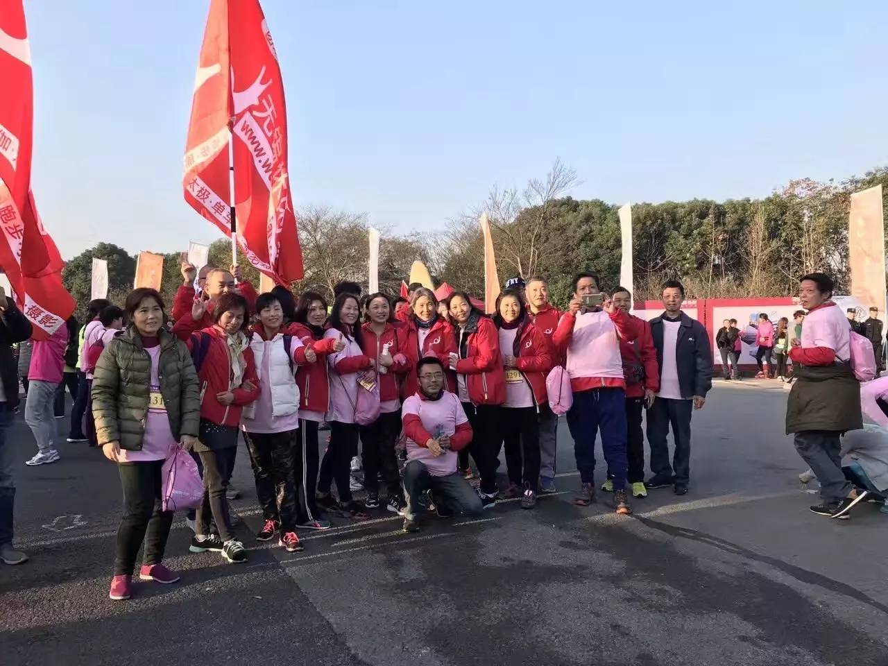 五千美女奔跑在山水画廊中是怎样一种感受？今天无锡又有一场马拉松，连奥运冠军都来啦！