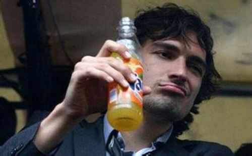 诺伊尔获奖,诺伊尔颁奖视频完整版