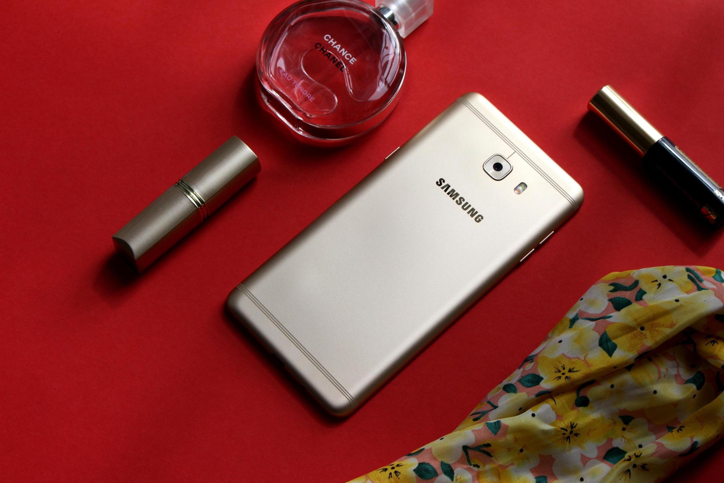 大屏续航高拍照好,三星galaxyc9pro现在还能用吗