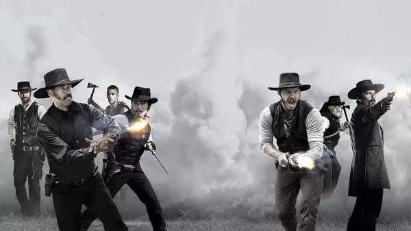 这部边看边吐的翻版《七武士》，最终还是让我燃起