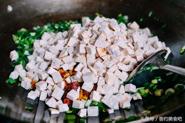 广西芋头糕怎么做好吃又简单,怎样做芋头糕又简单又好吃