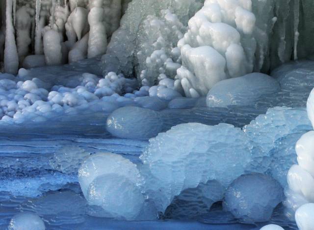 沕沕水景区冰雪,河北平山县沕沕水生态风景区冰瀑