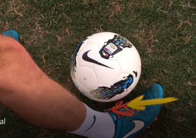 足球如何像卡洛斯一样暴力射门,卡洛斯暴力射门教学