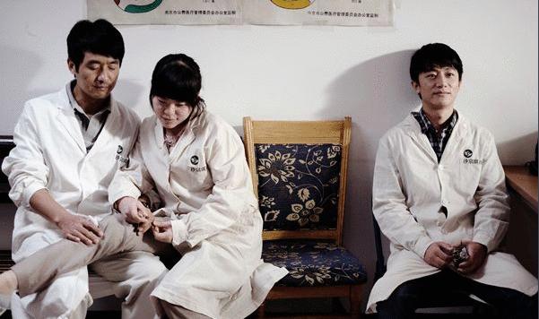 黄轩女朋友是谁呢,黄轩的女朋友是韩国人吗