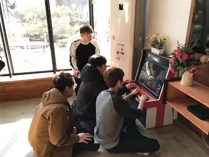 「萝莉扒瓜」超级银河战队的疯癫日常！笑笑的秃头协会！