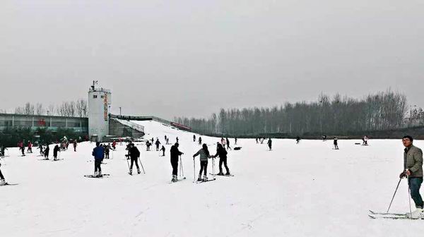 安阳嘉禾高尔夫滑雪场,嘉禾山悠乐谷滑雪场