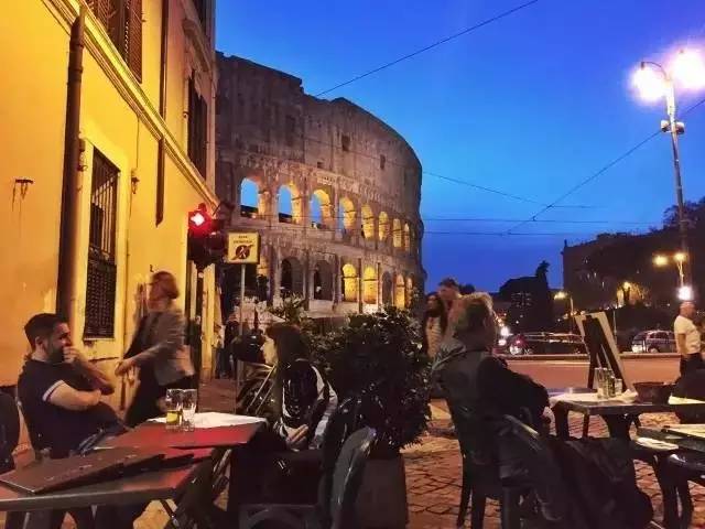 沙龙｜小日子x无二之旅：睡遍全世界的床，逛遍全球集市