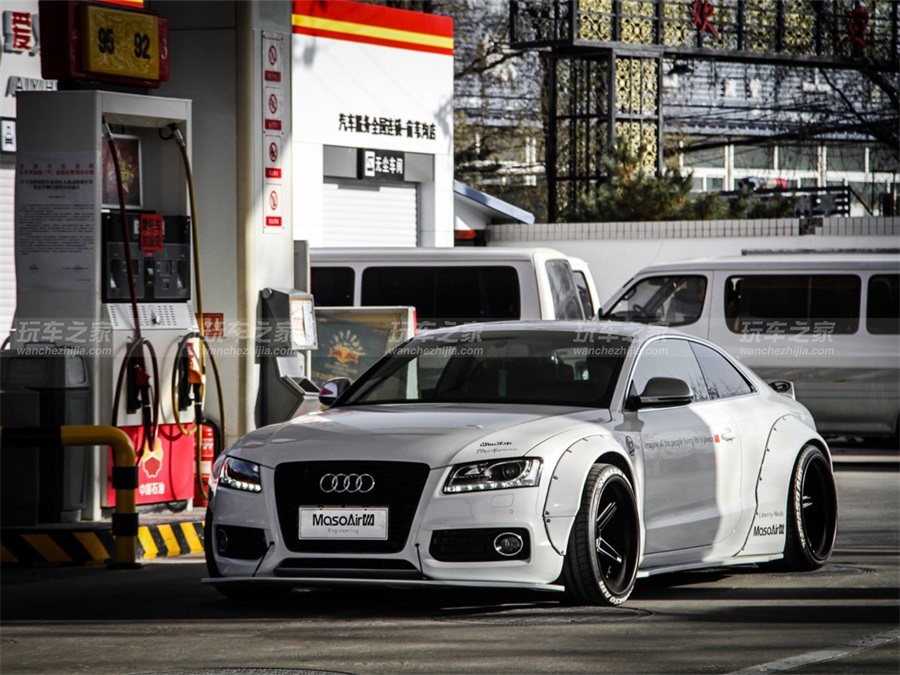 濂ヨ开s5coupe鏄簻鑳屽悧,libertywalk瀹戒綋silvia