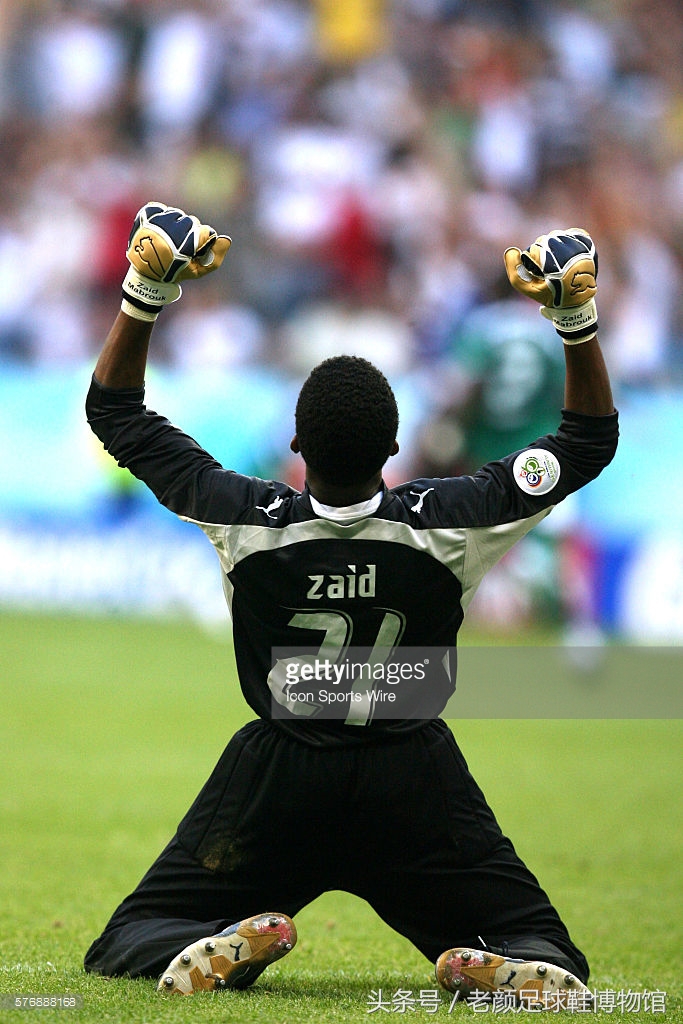 足球鞋历史第一战靴,历史最好碎钉足球鞋