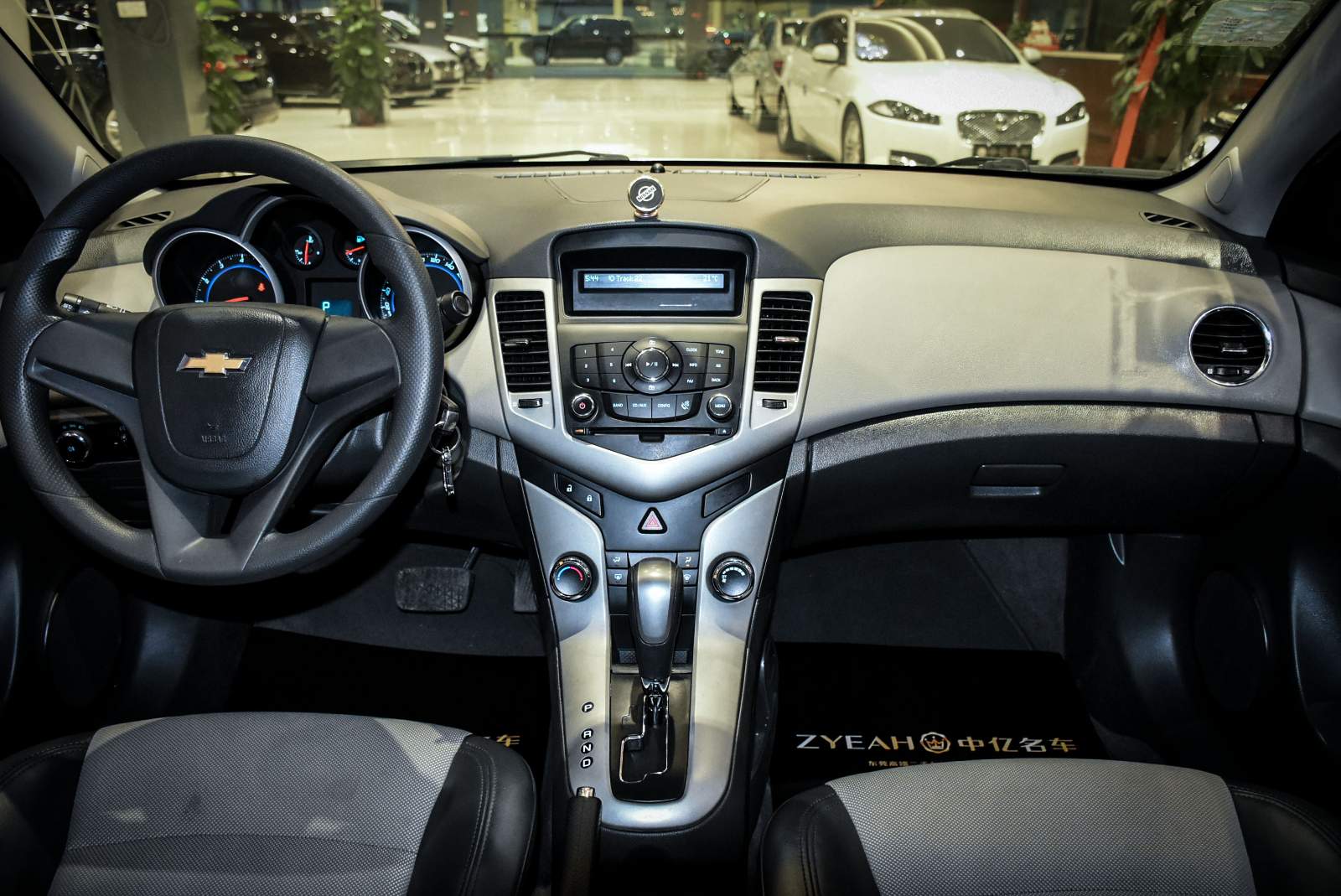 雪佛兰科鲁兹2013款1.6LSL天地版AT东莞版