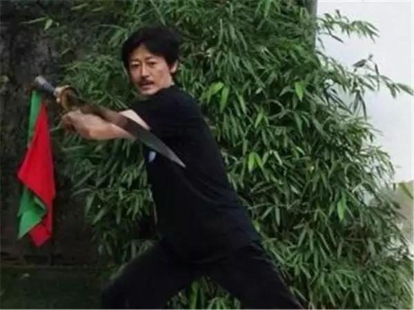 电影配乐大师，王家卫早期老板，香港电影全才小胡子