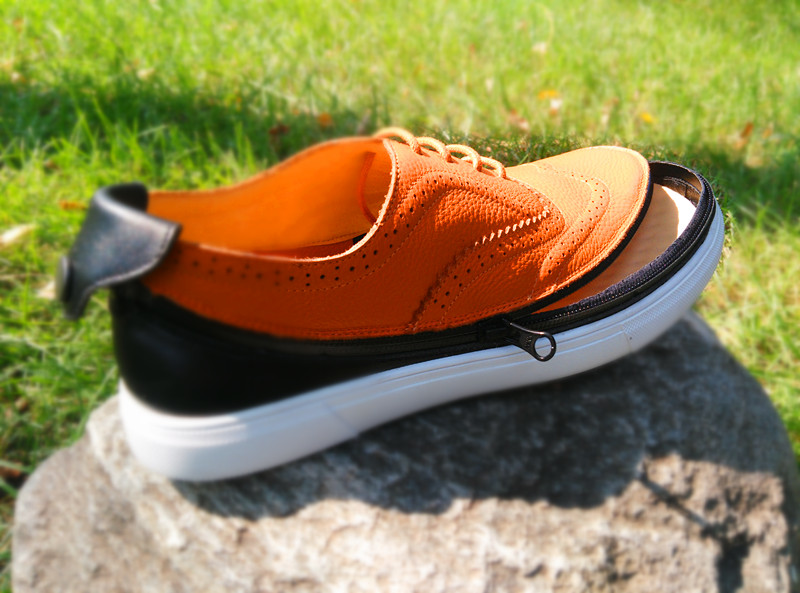 可以自由搭配鞋底的鞋子,一款百搭时尚的鞋子适合宽脚