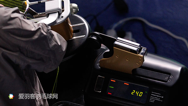 羽*总联**决赛现场爆料，山口茜羽毛球拍竟只有26磅