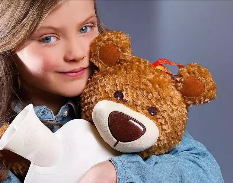 大表姐刘雯小熊毛衣,大表姐刘雯保暖