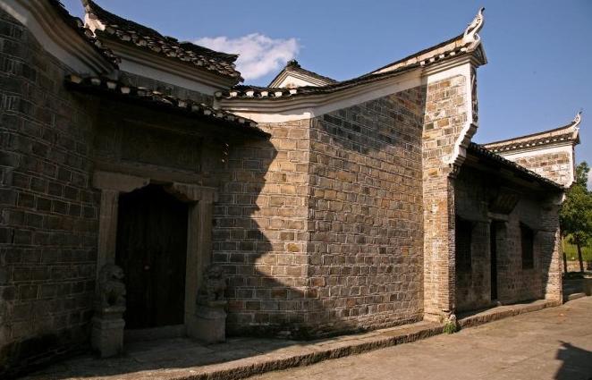 秦藏：在我家老屋下，密密麻麻放了数百口棺材