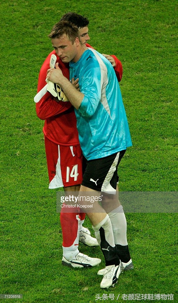 足球鞋历史第一战靴,历史最好碎钉足球鞋