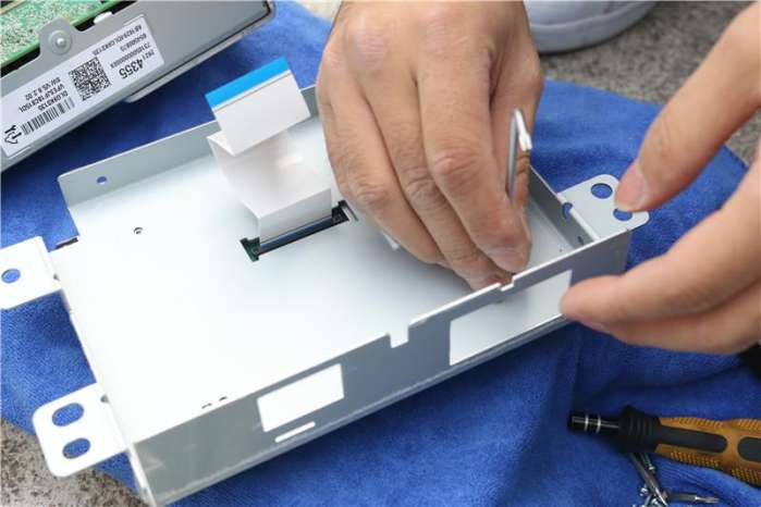 英朗装畅影CE导航模块加倒车后视，科技无处不在